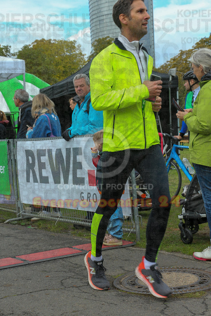 220925_1135_EX1_7746 | Sportfotografie im Rhein-Sieg Kreis, Köln, Bonn, NRW, Rheinland Pfalz, Hessen, etc. Unser Tätigkeitsfeld umfasst den Laufsport vom Volkslauf über den Marathon, Duathlon, Triathon bis zum Ultralauf wie Kölnpfad Ultra oder Schindertrail.