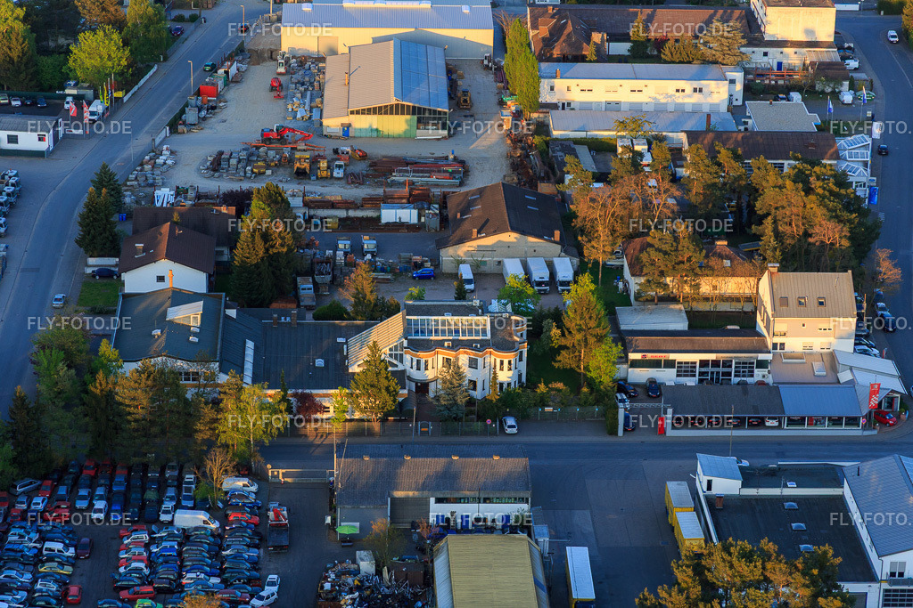 Reinecker Vision Alsbach | Beratungsstelle für Sehbehinderte und Blinde http://www.reineckervision.de/ | Luftbild: Reinecker Vision Alsbach | Beratungsstelle für Sehbehinderte und Blinde http://www.reineckervision.de/ im Ortsteil Sandwiese in Alsbach-Hähnlein im Bundesland Hessen in Deutschland. Foto: IMG_077807.jpg vom 23.04.2015 durch Werner Riehm/FLY-FOTO.de - Realisiert mit Pictrs.com