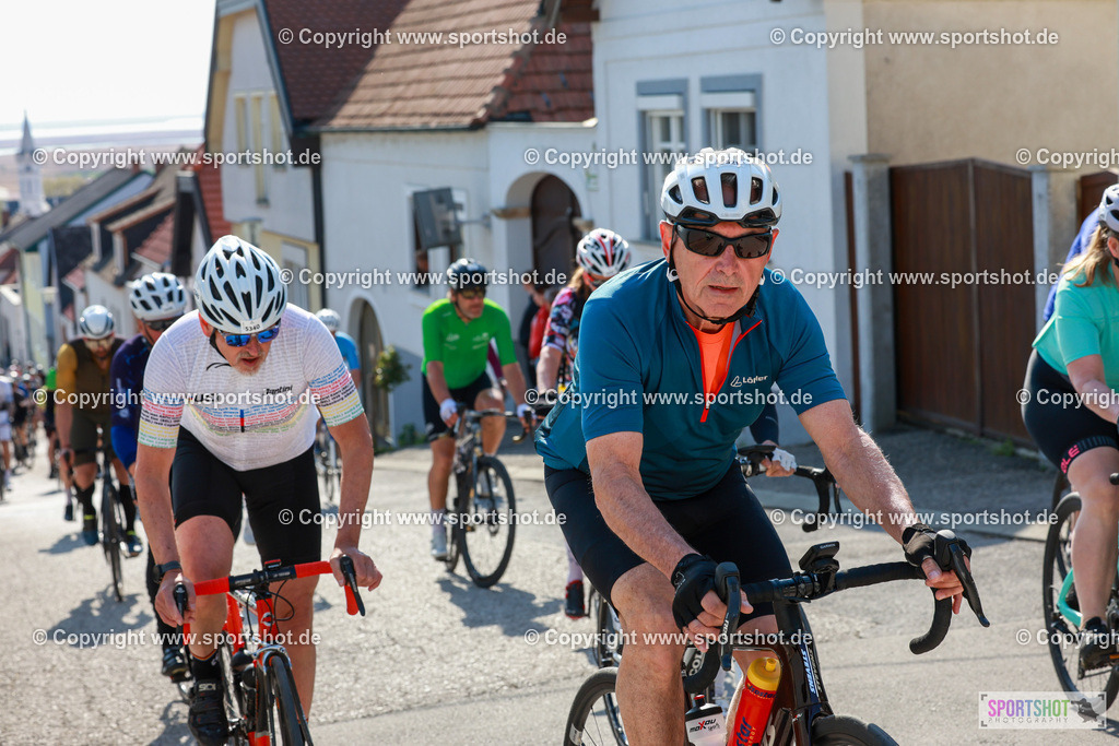 765_AR6_9211 | Neusiedlersee Radmarathon 2026@sportshot_your_pictrs #yourpictures#roadtowm2029 #nrm #neusiedlerseeradmarathon #neusiedlersee #neusiedlerseetourismus #burgenland #mörbisch #nrm26 #burgenlandtourismus #voglundco #poweredbyburgenlandtourismus #radsport #rad #marathon #ucigranfondo #visitburgenland #ucigranfondoworldseries