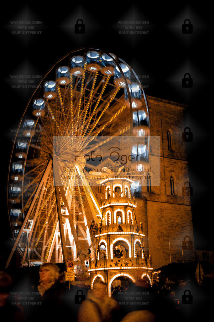 Weihnachtsrad am Dom | Lichterglanz trifft Geschichte – das leuchtende Riesenrad vor der Kulisse des Osnabrücker Doms schafft eine ganz besondere Stimmung.Ein Sinnbild für die festliche Jahreszeit, in der Tradition und Moderne aufeinandertreffen. - Realisiert mit Pictrs.com