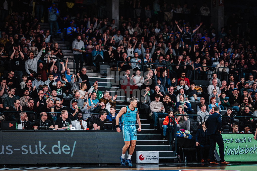 Basketball | Männer | Saison 2024/2025 | easyCredit Basketball Bundesliga | 16. Spieltag | Veolia Towers Hamburg vs. Telekom Baskets Bonn | 10.01.2025 | Brae Ivey (#1, Veolia Towers Hamburg)