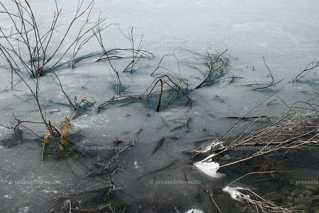 welltvi-Weissenbach_Baggersee-Winter_06032019-DSC06939 | Info aus dem Bezirk Reutte/Ausserfern Tirol sowie eine umfangreiche Bilddatenbank über die gesamte Region: Lechtal, Talkessel Reutte, Tannheimertal, Zwischentoren. Lech, Plansee, Zugspitze, Grenztunnel, B179, Fernpassstraße, Verkehr, Lawinen, Tradition, - Realisiert mit Pictrs.com