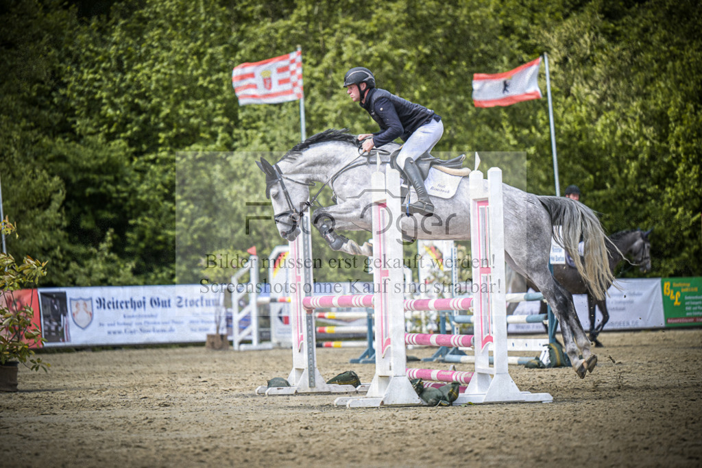 DOS_0059 | Entdecke hochwertige Reitturnierfotos von Foto Oger. Professionell, emotional und authentisch – jetzt Lieblingsmomente im Shop bestellen.Deutschlandweite Turnierfotografie. - Realisiert mit Pictrs.com