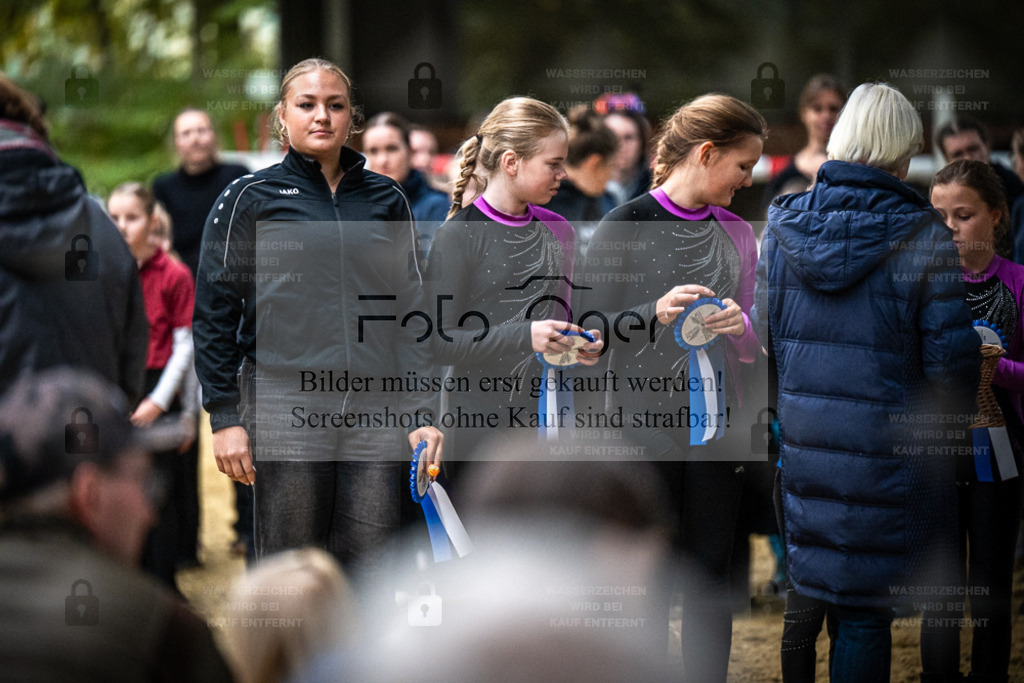 DOS_0088 | Entdecke hochwertige Reitturnierfotos von Foto Oger. Professionell, emotional und authentisch – jetzt Lieblingsmomente im Shop bestellen. - Realisiert mit Pictrs.com