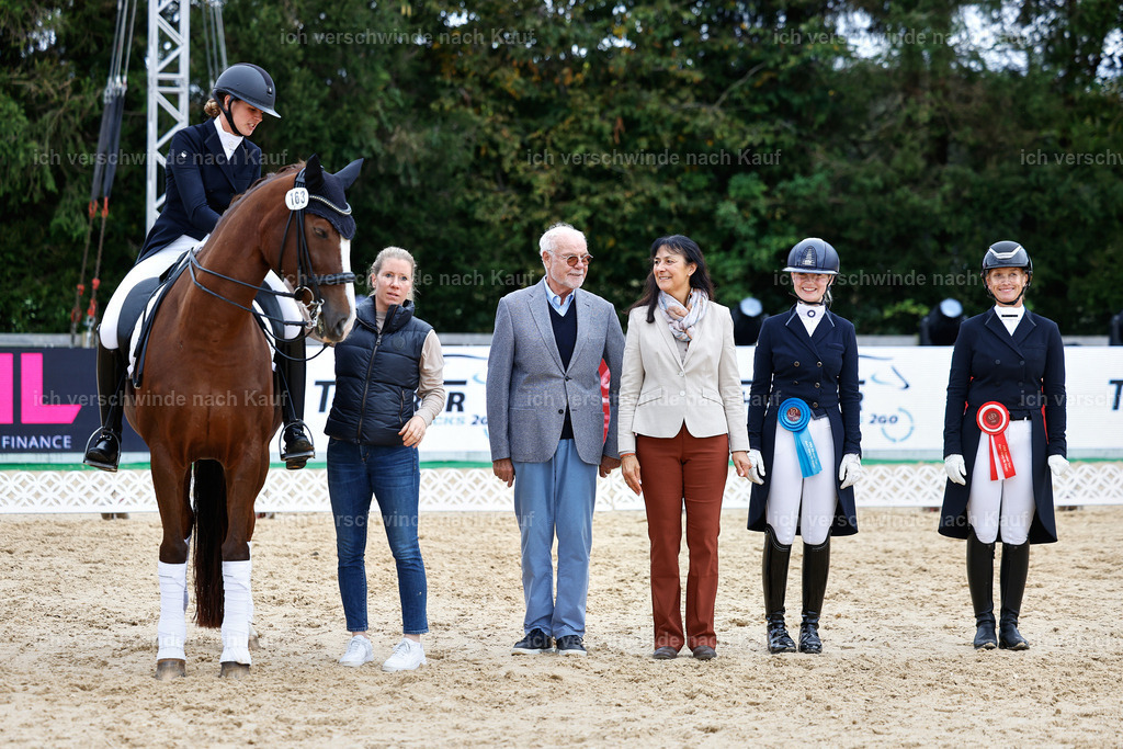 6-Siegerehrung-AMATUER-DRESSUR S_  -StoibPH-3655 | working equitationturnier fotograf videograf stoibphotography marixx film working equitation deutschland reitsport turnierfotografie eventfotografie equestrian events