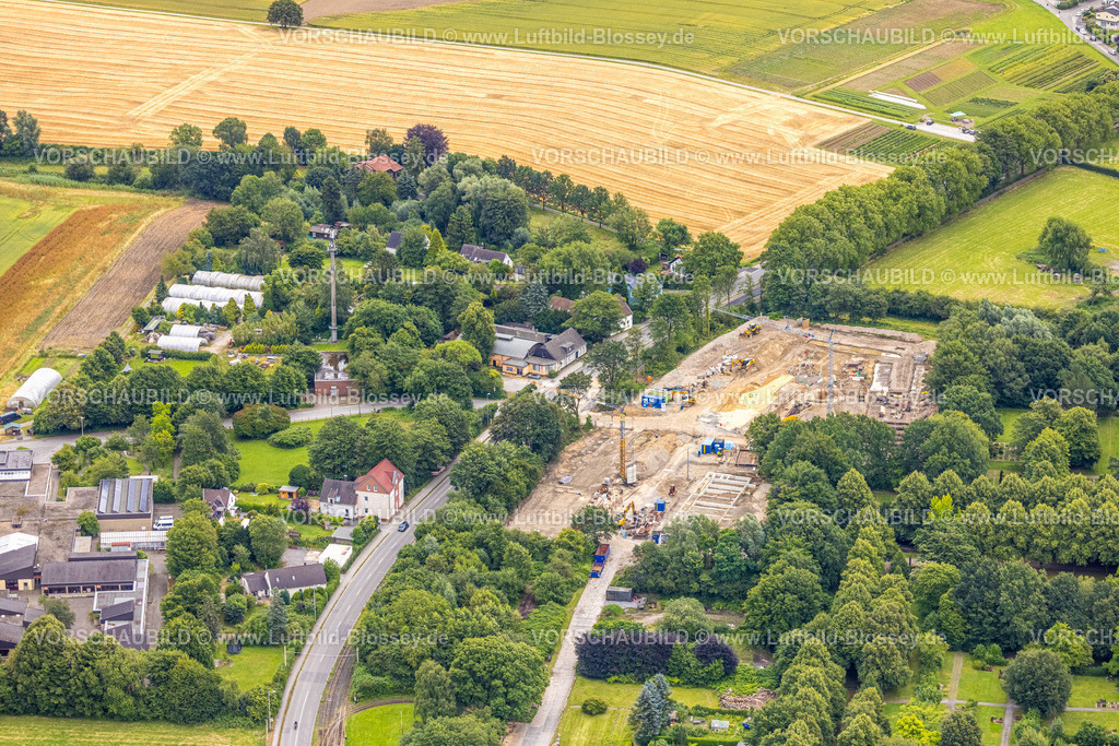 Muelheim240702423 | Luftbild, Baustelle und Flüchtlingsunterkunft Neubauan der Zeppelinstraße, ehemalige alte Stadtgärtnerei, Mobilfunkmast, Holthausen - West, Mülheim an der Ruhr, Ruhrgebiet, Nordrhein-Westfalen, Deutschland