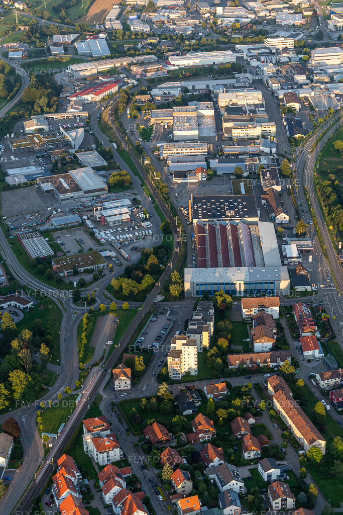 Luftbild: Industriegebiet Robert-Bürkle-Straße in Freudenstadt im Bundesland Baden-Württemberg in Deutschland. Foto: IMG_128594.jpg vom 25.08.2021 durch Werner Riehm/FLY-FOTO.de