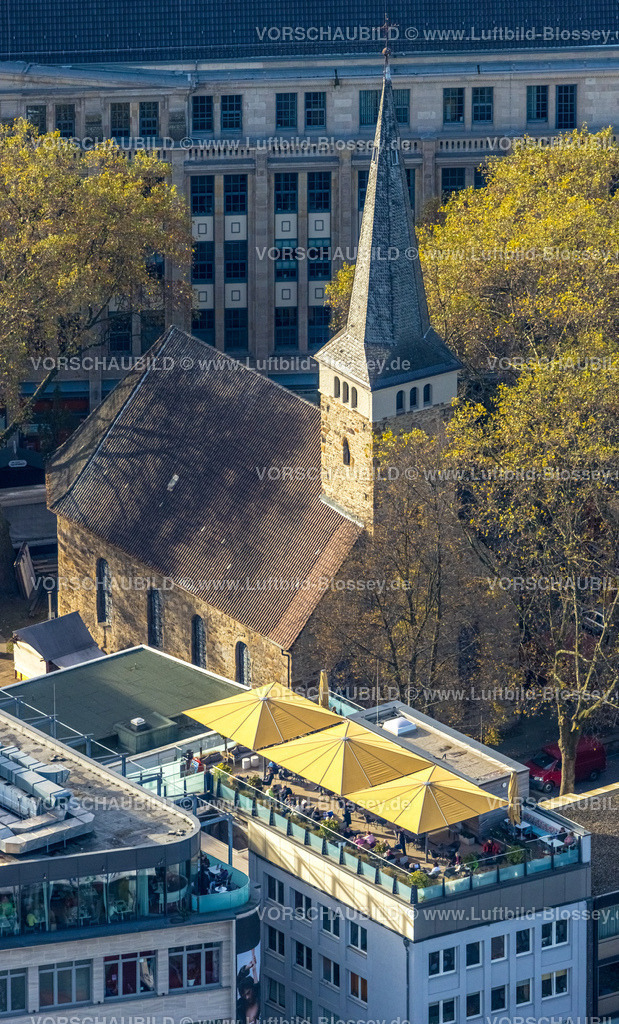 Bochum221101067 | Luftbild, Boulavardcafe Wiacker auf dem Baltz-Haus, Gelbe Sonnenschirme, Sonnendach, Dachterrasse, evang. Pauluskirche, Gleisdreieck, Bochum, Ruhrgebiet, Nordrhein-Westfalen, Deutschland