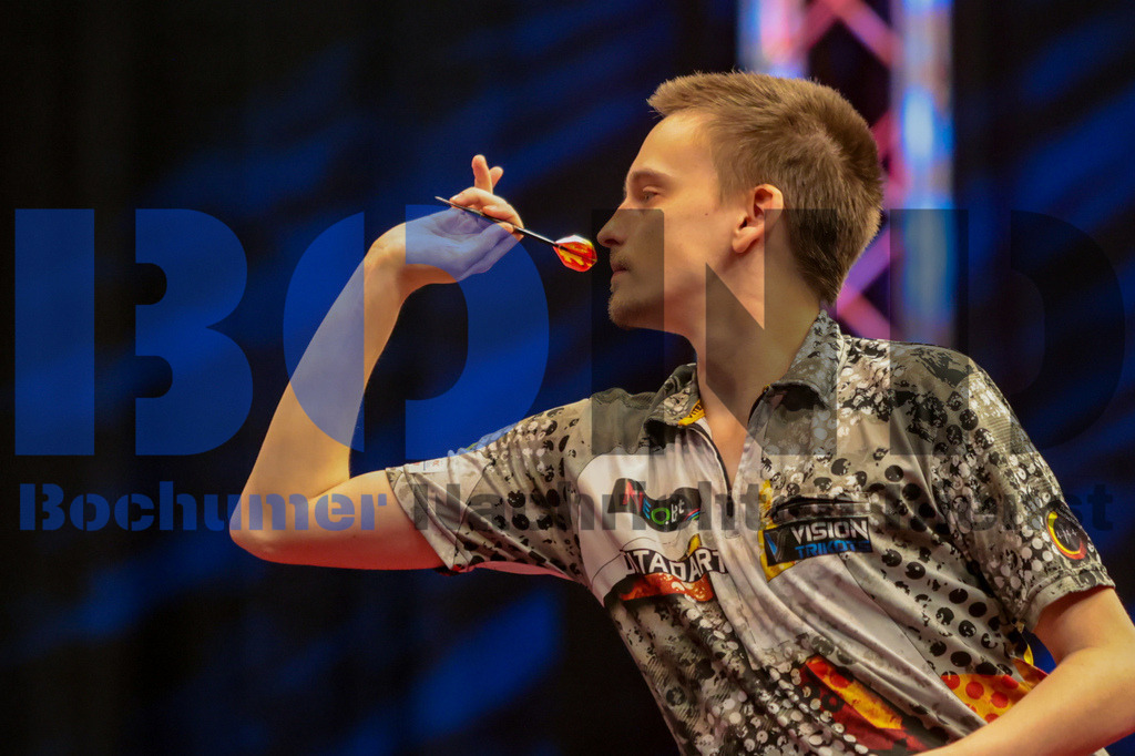 PDC European Darts Open 2024 | {headline}(Foto: Sebastian Sendlak / BOND) - Realisiert mit Pictrs.com