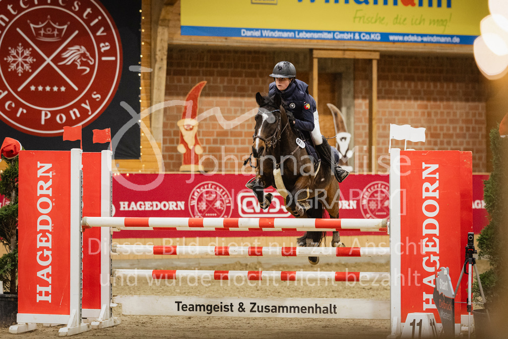231118_PonyTrophy-248 | Deine schönsten Turniermomente als professionelle Fotos! Entdecke hochwertige Pferdesport-Fotografie im Online-Shop. Jetzt Fotos finden & bestellen!