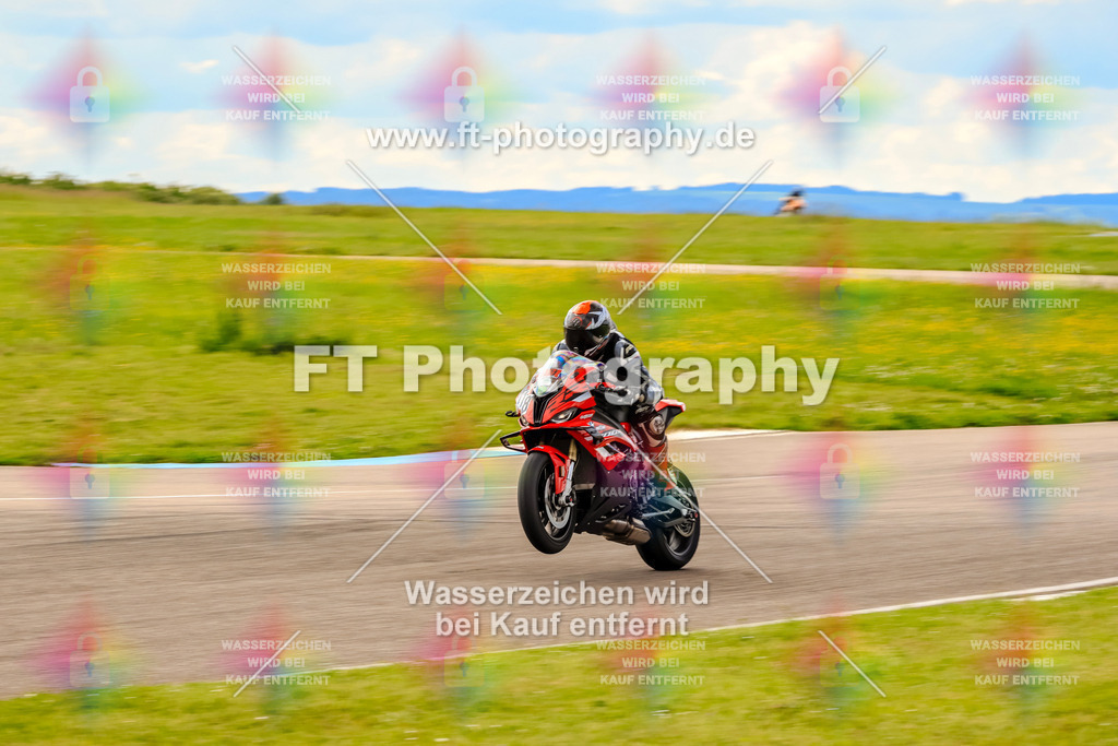 MotoTeam-1384 | Hier findet Ihr Bilder von Touristenfahrten auf der Nürburgring Nordschleife oder von anderen Veranstaltungen die ich besucht habe. Viel Spass beim Durch Schauen 