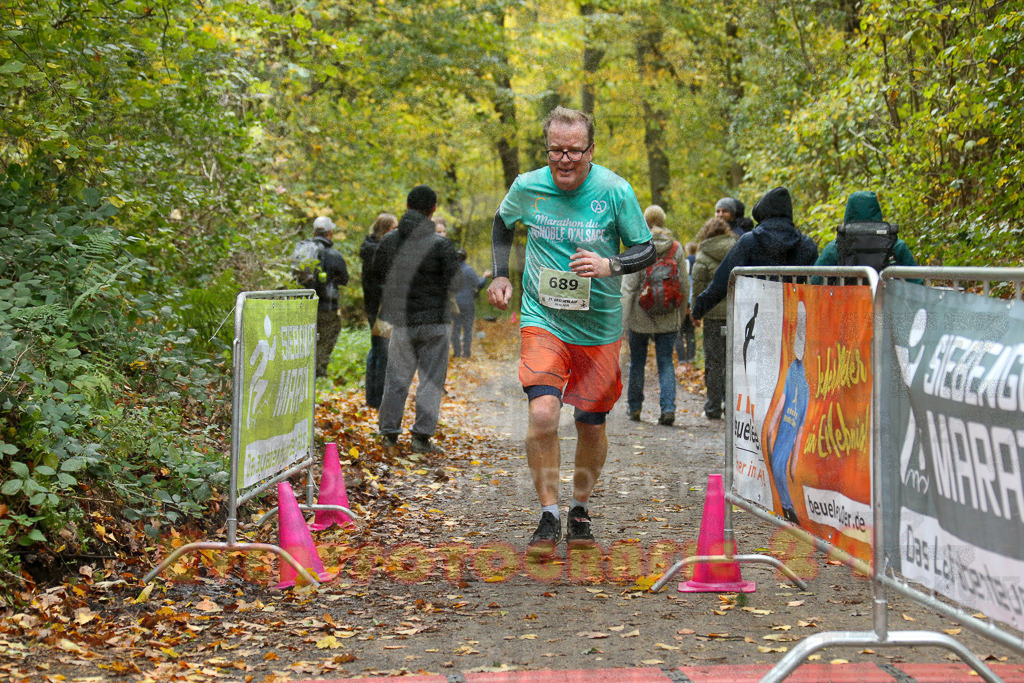 251026_1334_EX1_3656 | Sportfotografie im Rhein-Sieg Kreis, Köln, Bonn, NRW, Rheinland Pfalz, Hessen, etc. Unser Tätigkeitsfeld umfasst den Laufsport vom Volkslauf über den Marathon, Duathlon, Triathon bis zum Ultralauf wie Kölnpfad Ultra oder Schindertrail.