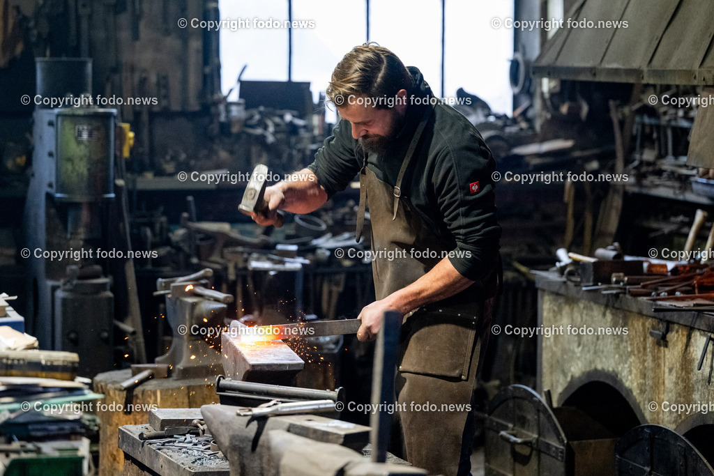 Molln_ Schmiede_ 02.12.2025-67 | 02.12.2025, MOLLN, AUT, Kunstschmiede Schmidberger im Bild Themenbild, Kunstschmiede, Georg Schmidberger