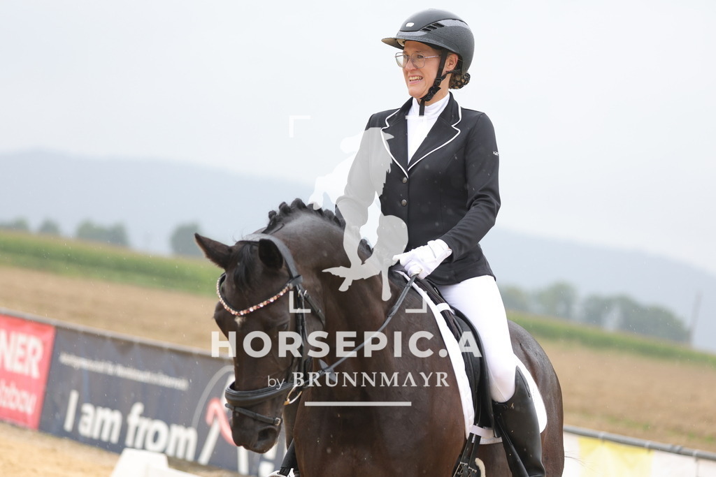 0P6A9498 | Willkommen bei Brunnmayr - Design & Fotografie – Ihrem Spezialisten für Reitturniere und Pferdeveranstaltungen in Oberösterreich, Salzburg und Bayern! Seit über 17 Jahren sind wir leidenschaftlich dabei.
