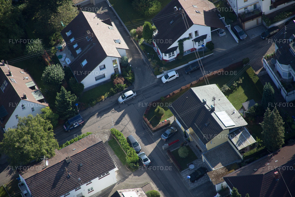 Luftbild: Wolfartsweier, Hellenstrasse im Ortsteil Wolfartsweier in Karlsruhe im Bundesland Baden-Württemberg in Deutschland. Foto: IMG_093000.jpg vom 13.08.2016 durch Werner Riehm/FLY-FOTO.de