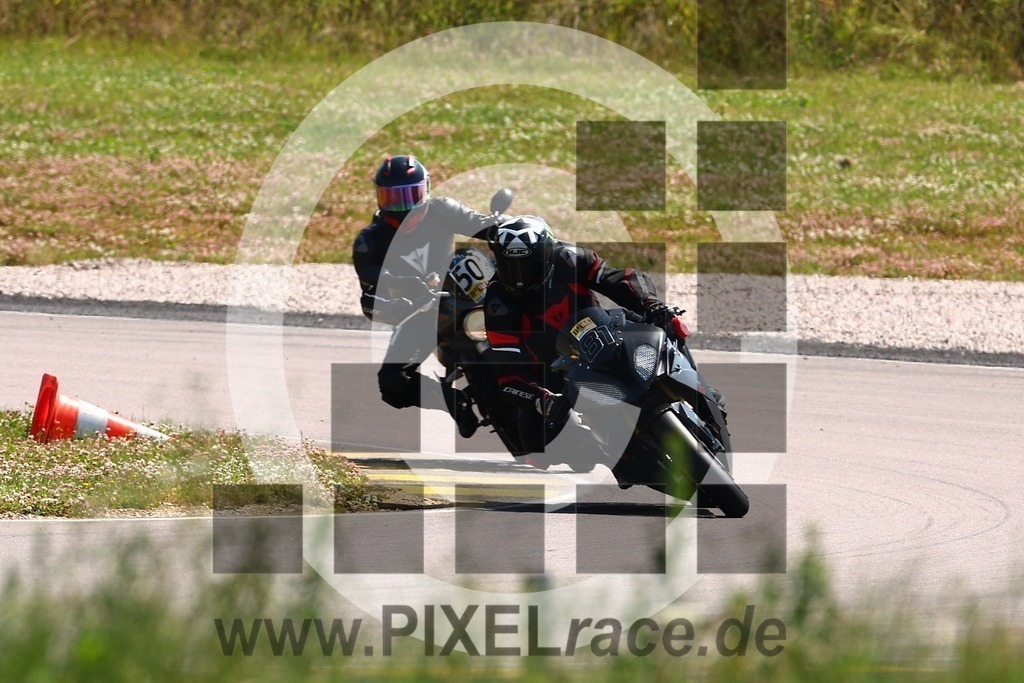 0081-20250619_03297 | Schöne Erinnerungen an spannende Momente - das festzuhalten ist unser Job. PIXELrace.de ist seit 2003 auf den Rennstrecken Europas unterwegs um die Action draußen beim Fahren und die wunderbare Stimmung imm Fahrerlager für euch einzufangen.