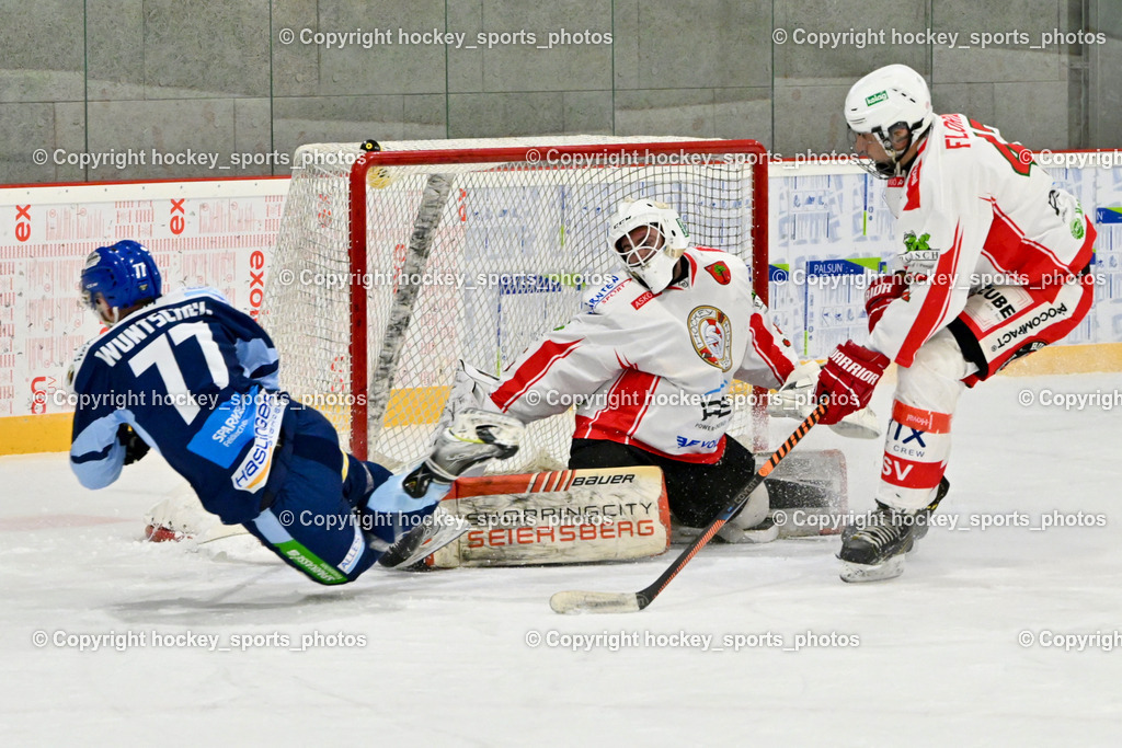 ESV FERLACH vs. ESC SOCCERZONE STEINDORF | #35 Arneitz Christian ESV Ferlach, #77 Wuntschek Manuel ESC Steindorf, #47 Florian Martin ESV Ferlach, ESV FERLACH vs. ESC SOCCERZONE STEINDORF, ESV FERLACH vs. ESC SOCCERZONE STEINDORF am 22.11.2024 in Ferlach (Eishalle Ferlach ), Austria, (Photo by Bernd Stefan)