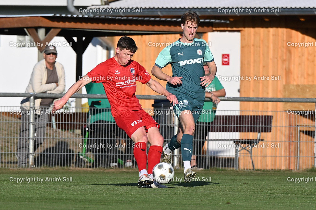 PSV Neumünster vs TSB Flensburg | Meiko Werner (PSV #15) vs Jon Jessen (TSB #4) / Fußball-Oberliga Männer 2026/2027 / PSV Neumünster vs TSB Flensburg / PSV Stadion Platz A / Neumünster / 07.08.26 - Realisiert mit Pictrs.com