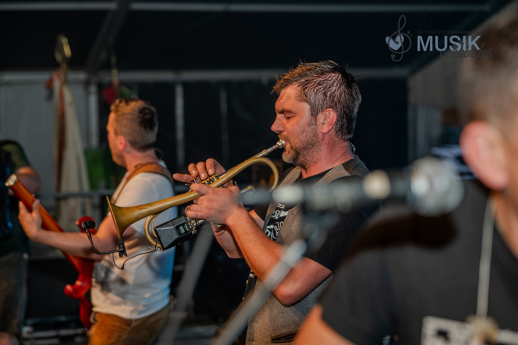 DSC_5037 | "Fussifoto.com – Ihr Ansprechpartner für hochwertige Fotografie! Entdecken Sie kreative Bilder und professionelle Dienstleistungen. Kontaktieren Sie uns für Ihre Projekte!"