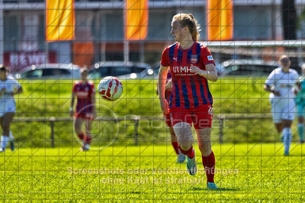 20260906_122731_0263-Bearbeitet_(c)_by_PhotoPeet | #,1.FC Donzdorf (weiß) vs. 1.FC Heidenheim 1846 (rot), Fußball, Frauen-Verbandspokal Gruppe 2, 2. Runde, Saison 2026/2027, Rasenplatz Lautertal Stadion, Süßener Straße 16, 73072 Donzdorf, 06.09.2026 - 11:00 Uhr,Foto: PhotoPeet / Sport- &amp; Eventfotografie / Peter Harich
