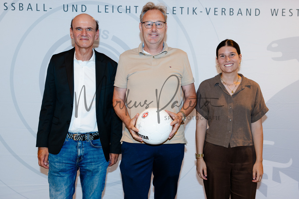 20260702-kreisfußballkonferenz-0086 | Das ist die Fotodatenbank für authentische Sportfotografie aus Münster: Markus Paletta fotografiert Teams, Sportler:innen, Kinder, Events & Unternehmen. - Realisiert mit Pictrs.com