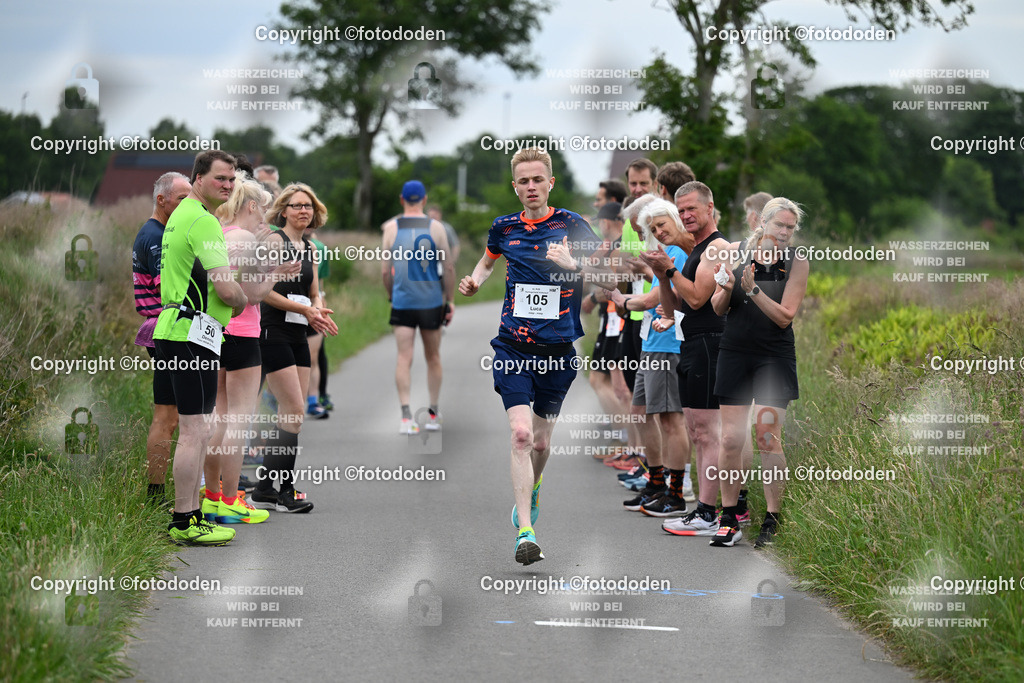 DSC_0225 | Luca Rastedt / Platz 3 / Luca Rastedt / Applaus von den 10km Läufern die gleich Starten