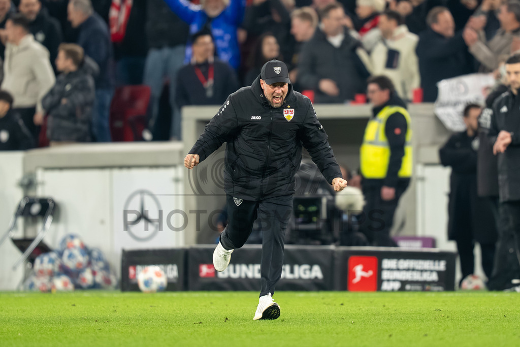 VfB Stuttgart vs. RB Leipzig, Fussball, 1. Bundesliga, 26. Spieltag, 15.03.2026 | Sebastian Hoeness (Trainer VfB Stuttgart),VfB Stuttgart vs. RB Leipzig, Fussball, 1. Bundesliga, 26. Spieltag, 15.03.2026Foto: photosbyphips/Philip Ziegler
