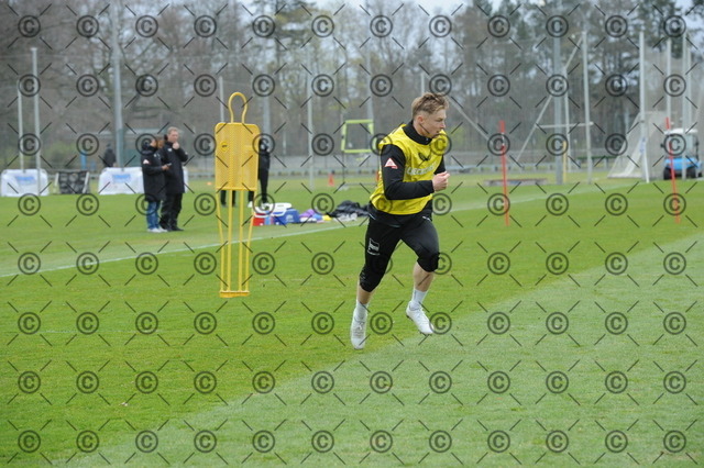 RGE_9153 | Hertha BSC, 2.Bundesliga, Herren, Training, Saison 2025/26, Julian Eitschberger ( Hertha BSC ),  Montag, 30.03. 2026,   Fotograf: Ralf Gebhardt - Realisiert mit Pictrs.com