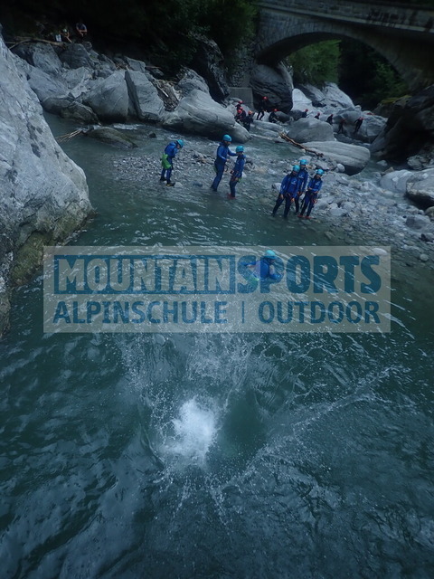 P1010072 | Bestelle die Bilder deines Berg- oder Wasser-Abenteuers mit Mountain Sports bequem von zu Hause aus direkt über unseren Online Fotoshop von pictrs.com. - Realisiert mit Pictrs.com