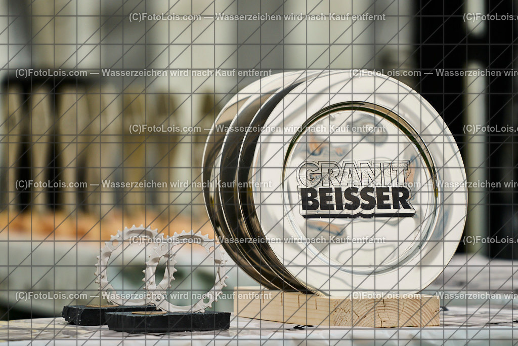 ALP7969_GRANITBEISSER_Siegerehrung_Ehrenpreise | (C)FotoLois.com, Alois Spandl, 28. GRANITBEISSER Mountainbike-Marathon in St. Georgen am Walde, Sa 3. Sept. 2022.