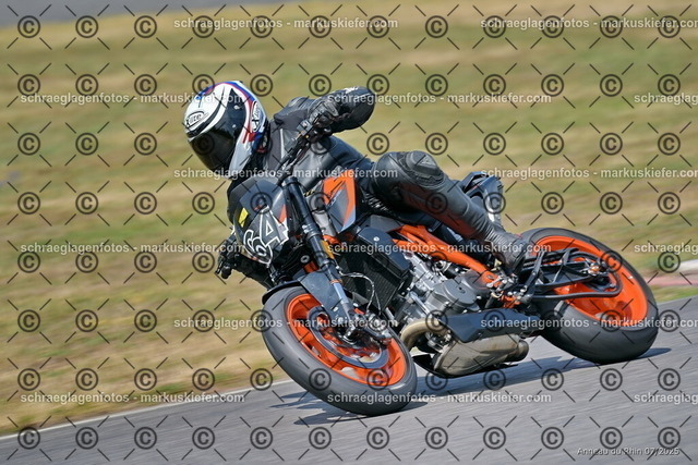 25bt04-1825 | markuskiefer.com - Realisiert mit Pictrs.com