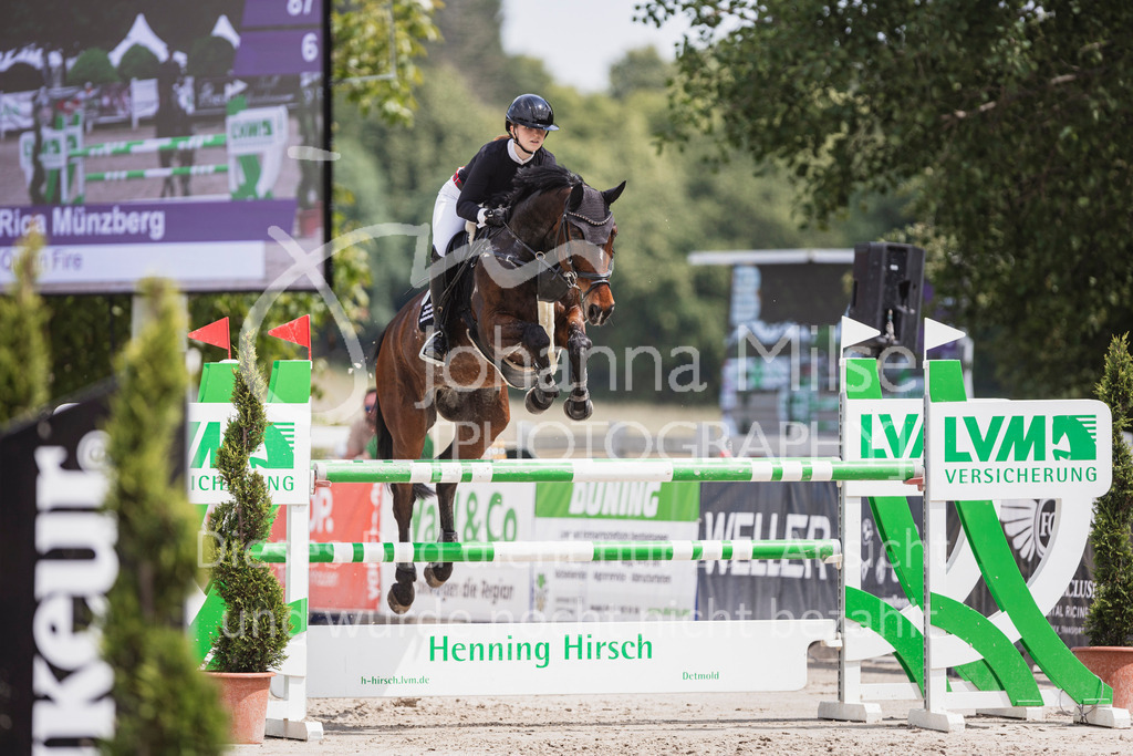 250531_MayDays_M2-SpringenmstAnf-777 | Deine schönsten Turniermomente als professionelle Fotos! Entdecke hochwertige Pferdesport-Fotografie im Online-Shop. Jetzt Fotos finden & bestellen!