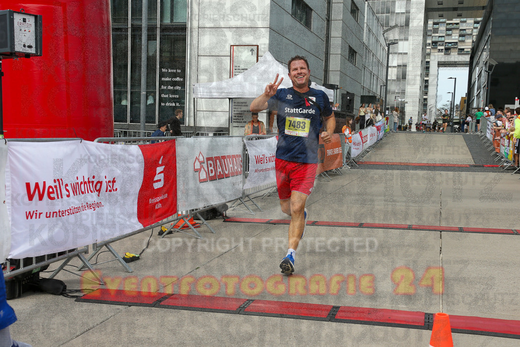 250920_1325_EX1_4481 | Sportfotografie im Rhein-Sieg Kreis, Köln, Bonn, NRW, Rheinland Pfalz, Hessen, etc. Unser Tätigkeitsfeld umfasst den Laufsport vom Volkslauf über den Marathon, Duathlon, Triathon bis zum Ultralauf wie Kölnpfad Ultra oder Schindertrail.