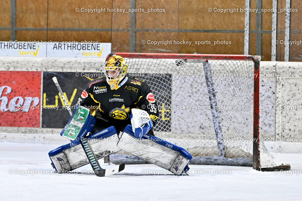 MET PHOTOVOLTAIK HORNETS SPITTAL vs. 1. EHC ALTHOFEN | #35 Egger Luca EC Hornets Spittal, MET PHOTOVOLTAIK HORNETS SPITTAL vs. 1. EHC ALTHOFEN, MET PHOTOVOLTAIK HORNETS SPITTAL vs. 1. EHC ALTHOFEN am 10.01.2026 in Spittal an der Drau (Eissportzentrum Spittal), Austria, (Photo by Bernd Stefan)