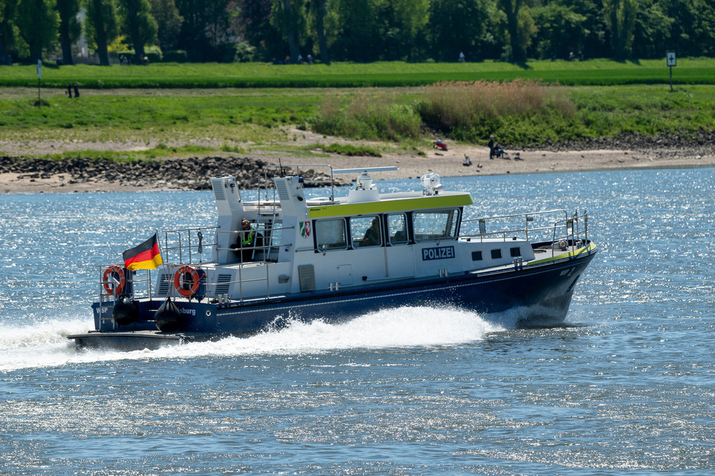 260501_Rhein_7988_mr | Entdecke exklusive Fotografie im muebri Shop: Stimmungsvolle Motive  Naturaufnahmen und mehr. Jetzt hochwertige Wandbilder und Fotoabzüge online kaufen! - Realisiert mit Pictrs.com