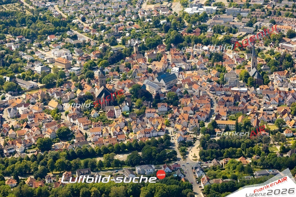 Die Luftaufnahme Altstadt - Korbach wurde 2022 vom Flugzeug aus (keine Drohne) erstellt. Hohe Auflösung -für große Poster und Wandbilder geeignet - Garantiert!