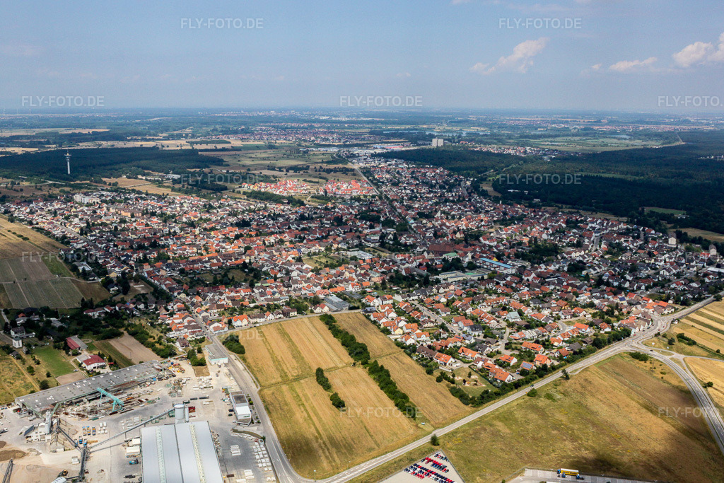 Luftbild: Ortsansicht im Ortsteil Wiesental in Waghäusel im Bundesland Baden-Württemberg in Deutschland. Foto: IMG_19181.jpg vom 05.07.2009 durch Werner Riehm/FLY-FOTO.de