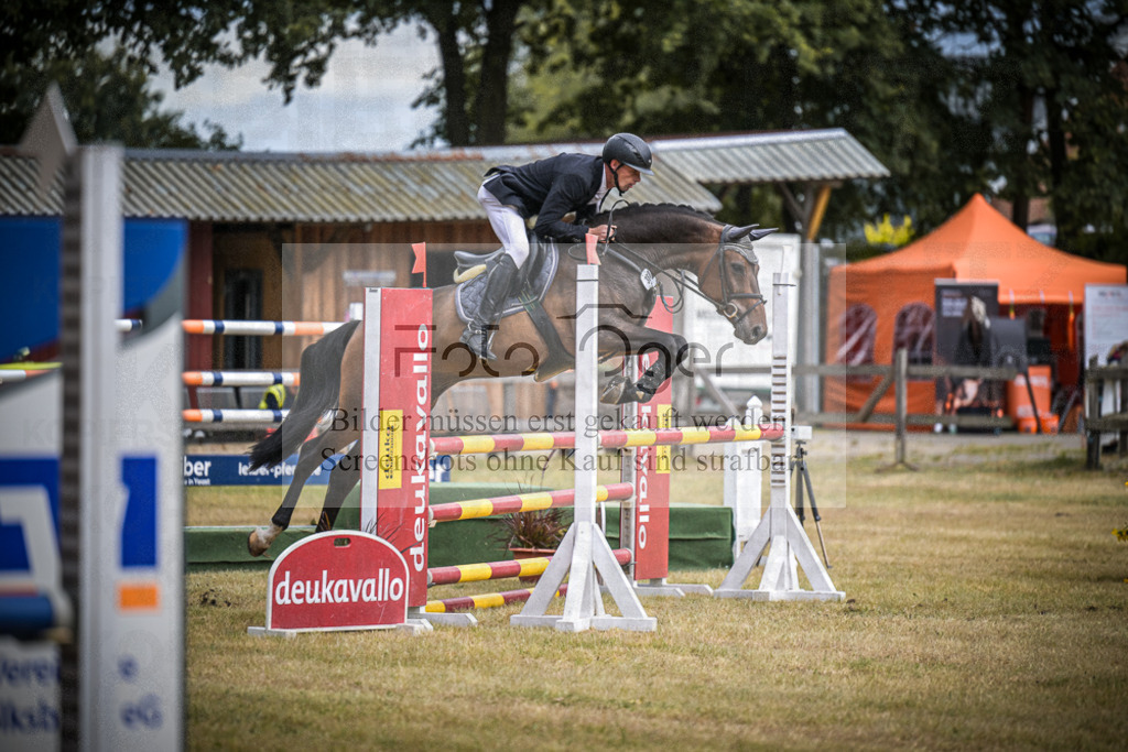 DOS_0155 | Entdecke hochwertige Reitturnierfotos von Foto Oger. Professionell, emotional und authentisch – jetzt Lieblingsmomente im Shop bestellen.Deutschlandweite Turnierfotografie. - Realisiert mit Pictrs.com
