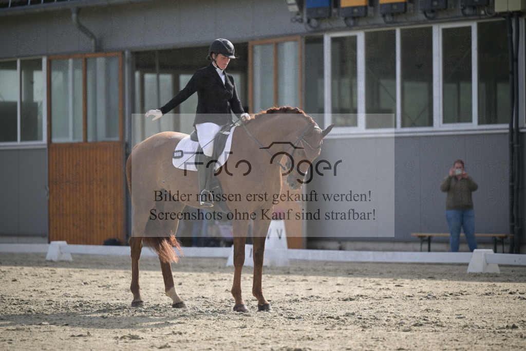 DOS_2483 | Entdecke hochwertige Reitturnierfotos von Foto Oger. Professionell, emotional und authentisch – jetzt Lieblingsmomente im Shop bestellen.Deutschlandweite Turnierfotografie. - Realisiert mit Pictrs.com