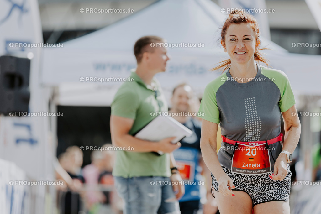 240825_Treppenlauf-67 | Professionelle Fotos Ihrer Laufsportveranstaltung.