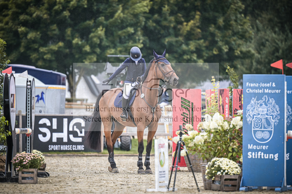 DOS_0078 | Entdecke hochwertige Reitturnierfotos von Foto Oger. Professionell, emotional und authentisch – jetzt Lieblingsmomente im Shop bestellen.Deutschlandweite Turnierfotografie. - Realisiert mit Pictrs.com