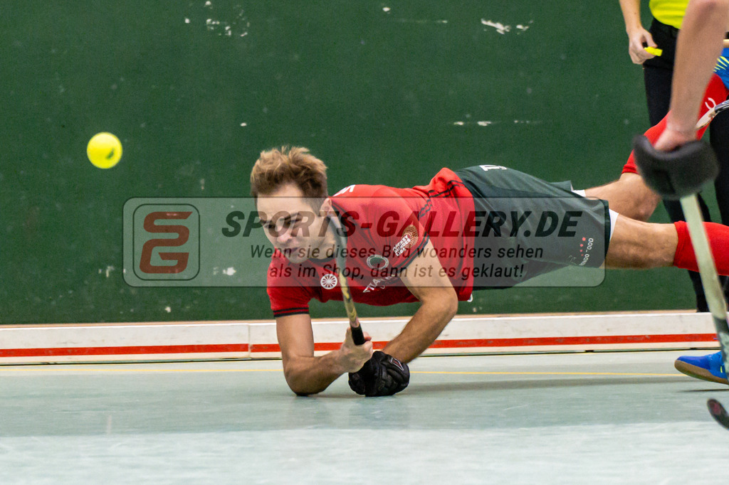 SFE_20250112_0062 | Köln, Deutschland, 12.01.2025:  ßHockey 1. Bundesliga Damen Rot-Weiss Köln - Crefelder HTC im KTHC Stadion Rot-Weiss Köln Tennis and Hockey Club am 12.01.2025 in Köln, Deutschland. (Foto von Stephan Fehrmann)Köln, Germany, 12.01.2025: ßHockey 1. Bundesliga Damen Rot-Weiss Köln - Crefelder HTC in KTHC Stadion Rot-Weiss Köln Tennis and Hockey Club at 12.01.2025 in Köln, Deutschland. (Foto from Stephan Fehrmann)