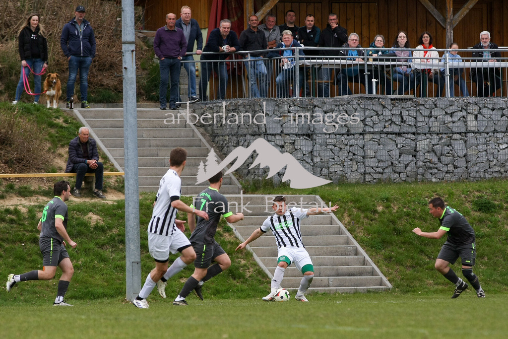 993T4220 | Medien- Sport- Entertainmentfotos