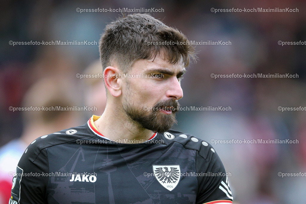Koe3Liga27042402077 | 27.04.2024, Köln, Fußball, bwin 3. Liga Herren, Sportpark Höhenberg, 35. Spieltag, Saison 2023 2024, FC Viktoria Köln – Preußen Münster: Malik Batmaz (Preußen Münster). 
DFB regulations prohibit any use of photographs as image sequences and or quasi-video.