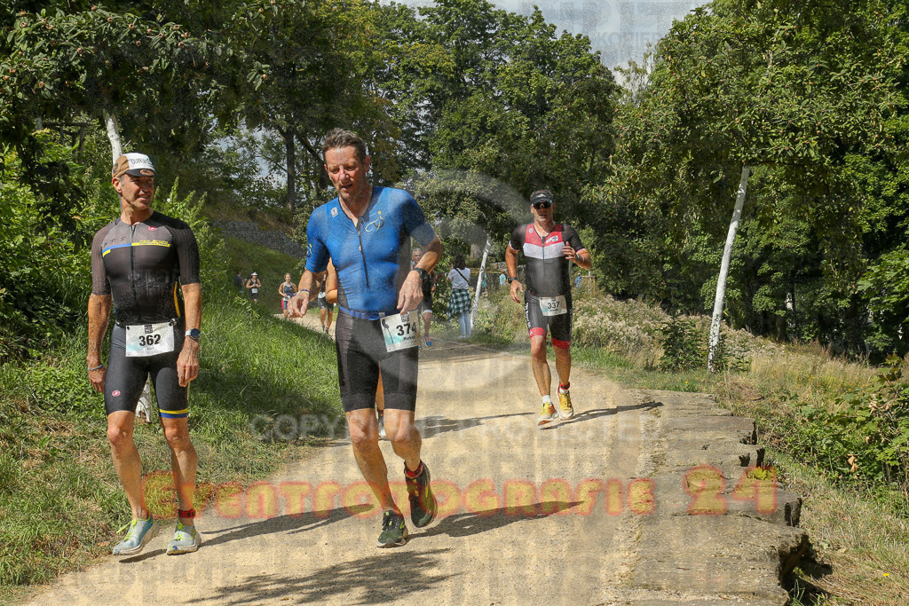 250824_1335_EX1_2923 | Sportfotografie im Rhein-Sieg Kreis, Köln, Bonn, NRW, Rheinland Pfalz, Hessen, etc. Unser Tätigkeitsfeld umfasst den Laufsport vom Volkslauf über den Marathon, Duathlon, Triathon bis zum Ultralauf wie Kölnpfad Ultra oder Schindertrail.