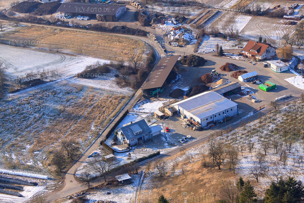 Luftbild: Im See mit Glasbar und Kompostwerk Frank GmbH im Ortsteil Neuenbürg in Kraichtal im Bundesland Baden-Württemberg in Deutschland. Foto: IMG_48718.jpg vom 06.02.2012 durch Werner Riehm/FLY-FOTO.deAuflösung des Originals: 4752 x 3168 pxWWW.GLASBAR.DE