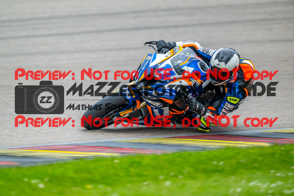 MaZZes_FotoMatrix_240504_6007705_3126 | STK1000