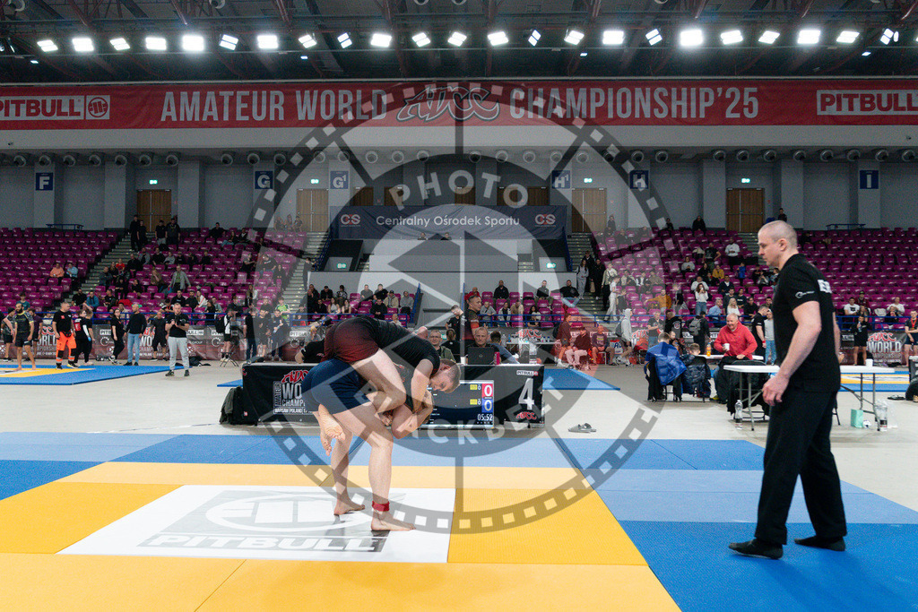 20250517PBB3128 | Athletes compete during the first day of the ADCC Amateur World Championship on May 15, 2025 in Warsaw, Poland. © Chiara Dazi / photoblackbelt