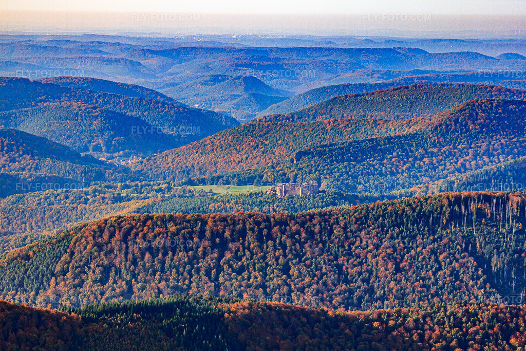 Aerial view: Fleckenstein ruins in Lembach in the state Bas-Rhin, France.Photo: IMG_54065.jpg taken on 10/21/2012 by Werner Riehm/FLY-FOTO.comResolution of the original: 4752 x 3168 pxWWW.FLECKENSTEIN.FR