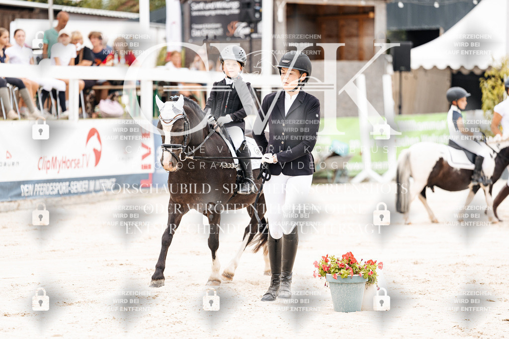 CK907401 | Turnierfotografie Pferdefotografie Trier Rheinland-Pfalz Pferdesport Reitsport Tierfotografie Sportfotografie Pferdevideo Pferdevideografie Equestrianvideography equestrianphotography  - Realisiert mit Pictrs.com